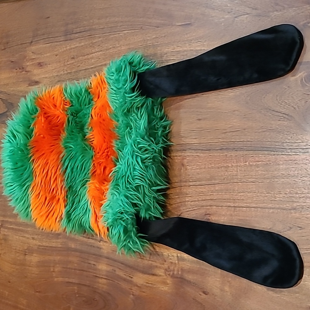 Disneyland Walt Disney World Adult size Goofy hat green orange faux fur